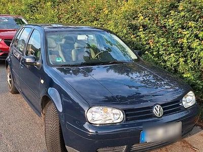 Blau Gebraucht 1999 VW Golf IV Kleinwagen | 2.200 €
