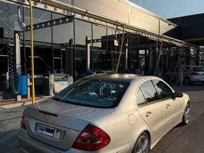 Gebraucht Mercedes E270 Avantgarde 177 PS (130 kW) 2003 Silber Limousine