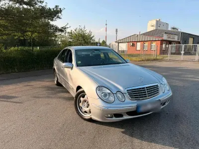 Gebraucht Mercedes E200 Elegance 163 PS (119 kW) 2005 Grau Limousine