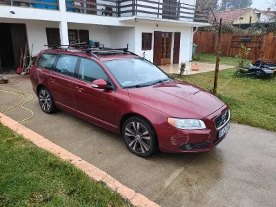 Gebraucht Volvo V70 Momentum 185 PS (136 kW) 2008 Andere farben Kombi