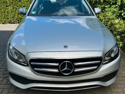 Gebraucht Mercedes E200 197 PS (144 kW) 2020 Silber Limousine