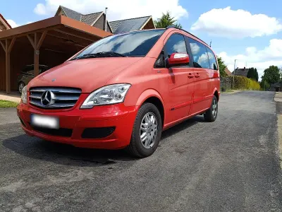 Gebraucht Mercedes Viano 163 PS (119 kW) 2011 Rot Van / Kleinbus