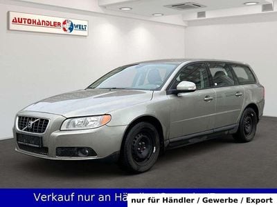 Grün Gebraucht 2008 Volvo V70 Kombi | 2.799 € (Superpreis)
