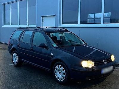 Second-hand VW Golf IV 105 CP (77 kW) 2002 Albastru Break