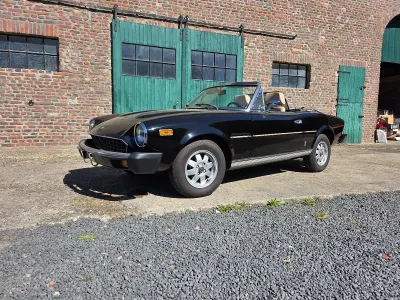 Second-hand Fiat 124 Spider 80 CP (58 kW) 1979 Negru Cabrio