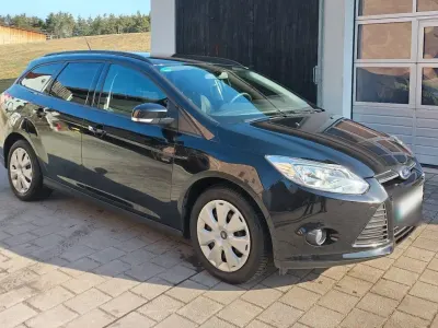 Używany Ford Focus 125 KM (91 kW) 2014 Czarny Kombi