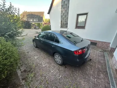 Gebraucht Seat Toledo Reference 95 PS (69 kW) 2017 Grau Kleinwagen