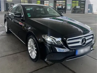 Gebraucht Mercedes E350 286 PS (210 kW) 2018 Schwarz Limousine