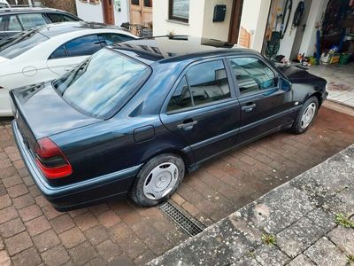 Mercedes C180