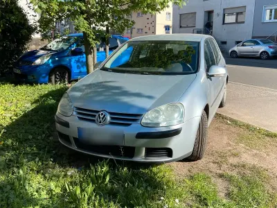 Gebraucht VW Golf V 102 PS (75 kW) 2005 Silber Kleinwagen