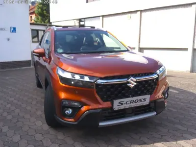 Gebraucht Suzuki SX4 S-Cross Comfort+ 129 PS (94 kW) 2023 Canyon brown pearl SUV