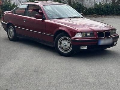 Gebraucht BMW 318 140 PS (102 kW) 1994 Rot Coupé