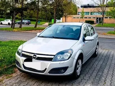 Brugt Opel Astra 105 HK (77 kW) 2005 Sølv Hatchback