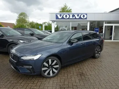 Gebraucht Volvo V90 Plus 398 PS (292 kW) 2025 Blau Kombi