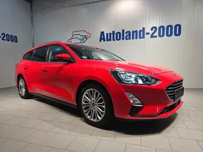 Gebraucht Ford Focus Titanium 125 PS (91 kW) 2021 Rot Limousine
