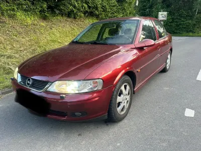 Gebraucht Opel Vectra 125 PS (91 kW) 2001 Rot Limousine