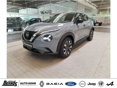Gebraucht Nissan Juke Acenta Connect 114 PS (83 kW) 2024 Ceramic grey (kbyg) SUV