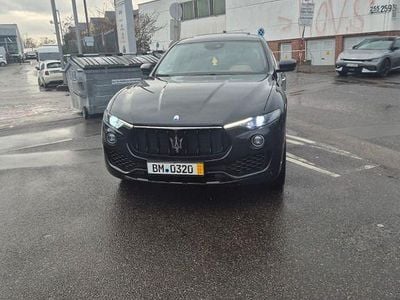 Gebraucht Maserati Levante 430 PS (316 kW) 2017 Schwarz SUV