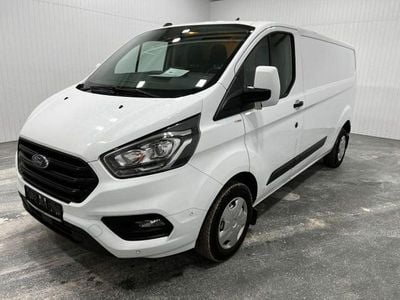 Gebraucht Ford 300 131 PS (96 kW) 2022 Frostweiss/frozenwhite (pn3gz0) Van