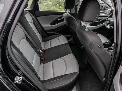 Usata Hyundai i30 Select 101 CV (74 kW) 2018 Nero Berlina