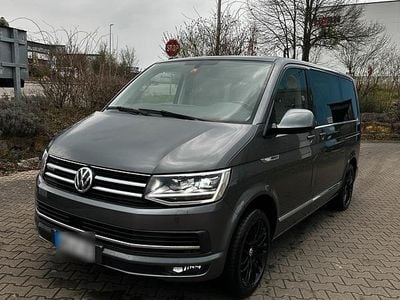Usata VW T6 Highline 204 CV (150 kW) 2015 Grigio Furgone