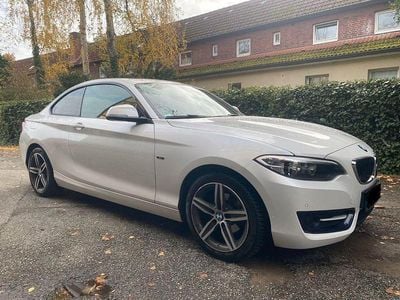 Weiß Gebraucht 2014 BMW 218 Sport Line Coupé | 16.000 € (Fairer Preis)