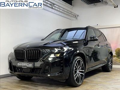 (0475) saphirschwarz metallic Gebraucht 2025 BMW X5 M Sport SUV | 88.489 €