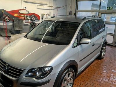 VW Touran Cross