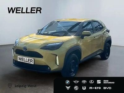 Gebraucht Toyota Yaris Cross Team 116 PS (85 kW) 2023 Warm gold metallic SUV