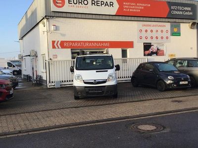 Gebraucht Opel Vivaro 114 PS (83 kW) 2010 Weiß Van / Kleinbus