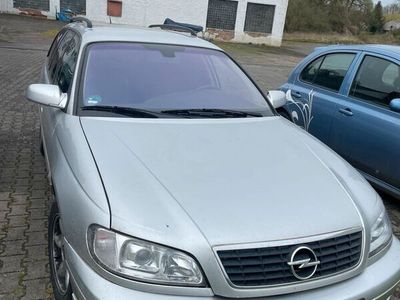 gebraucht Opel Omega 2.2 Benzi Motor Getriebe alles okay kein Rost