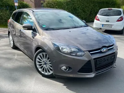 Gebraucht Ford Focus Titanium 182 PS (133 kW) 2012 Braun Kombi