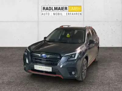 Käytetty Subaru Forester 150 HP (110 kW) 2024 Harmaa Katumaasturi
