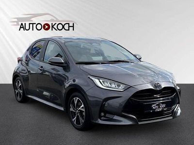 Gebraucht Toyota Yaris Hybrid Team 116 PS (85 kW) 2024 Grau Limousine