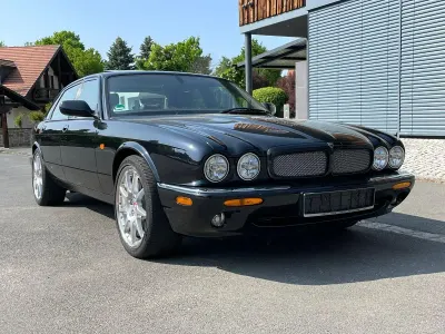 Gebraucht Jaguar XJR 363 PS (266 kW) 2003 Schwarz Limousine