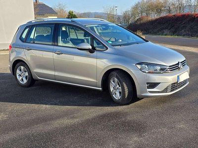 Silber Gebraucht 2016 VW Golf Sportsvan Edition Van / Kleinbus | 11.200 € (Fairer Preis)