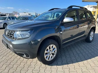 Gebraucht Dacia Duster Comfort 116 PS (85 kW) 2022 Grau SUV