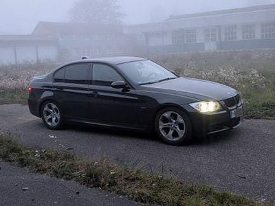 Gebraucht BMW 320 Sport Line 163 PS (119 kW) 2006 Schwarz Limousine