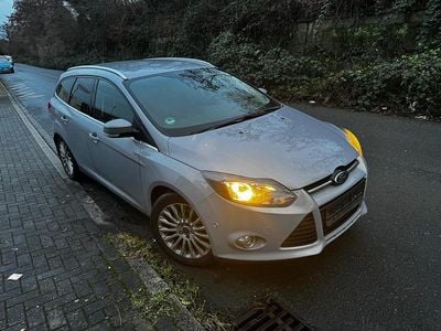 Gebraucht Ford Focus 140 PS (102 kW) 2011 Blau Kombi