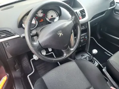Gebraucht Peugeot 207 Sportium 120 PS (88 kW) 2010 Kleinwagen