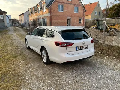 Gebraucht Opel Insignia Innovation 135 PS (99 kW) 2020 Weiß Kombi