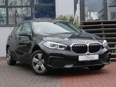 Gebraucht BMW 118 Advantage 136 PS (100 kW) 2022 Schwarz Kleinwagen