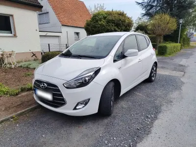 Gebraucht Hyundai ix20 Trend 90 PS (66 kW) 2016 Weiß Kleinwagen