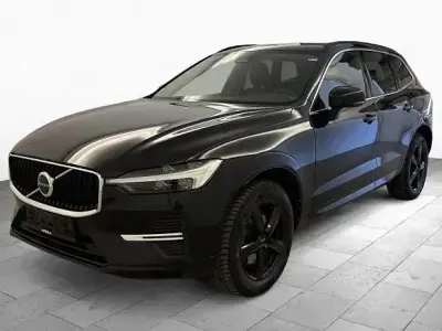 Gebraucht Volvo XC60 Momentum 250 PS (183 kW) 2022 Onyx black (metallic) SUV