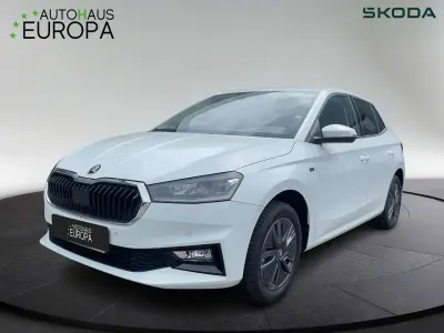 Neu Skoda Fabia Tour 116 PS (85 kW) 2026 Moonweiss metallic Kleinwagen