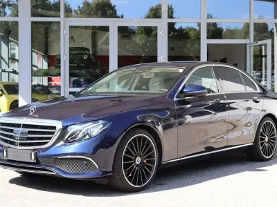 Gebraucht Mercedes E350 299 PS (219 kW) 2018 Cavansitblau  metalliclack Limousine