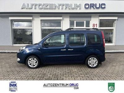 Blau Gebraucht 2017 Renault Kangoo Intens Van / Kleinbus | 16.750 € (Teuer)