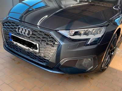 Gebraucht Audi A3 Ambiente 150 PS (110 kW) 2023 Grau Limousine