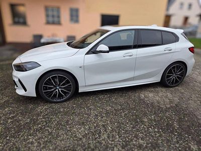 Gebraucht BMW 120 M Sport 178 PS (130 kW) 2021 Weiß Kleinwagen