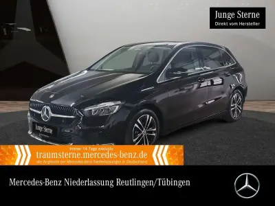 Gebraucht Mercedes B220 Progressive 190 PS (139 kW) 2025 Kosmosschwarz Van / Kleinbus